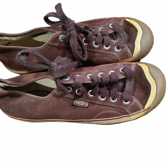 Mens casual brown tennis shoes. - Picture 3 of 4